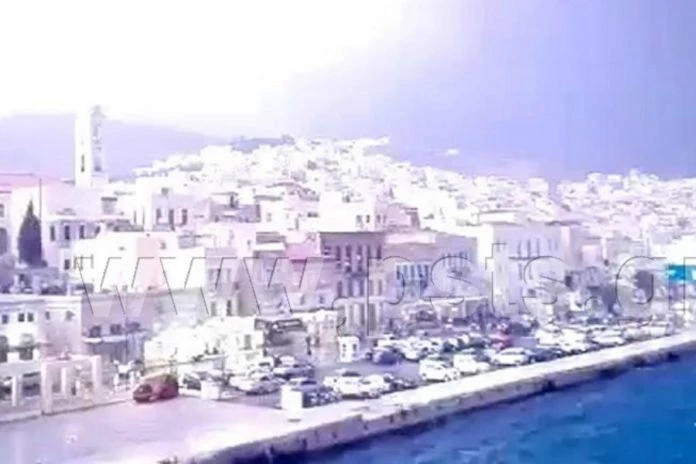 Οι κεραυνοί έκαναν τη νύχτα… μέρα στη Σύρο (βίντεο)